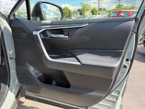 Used 2019 Toyota RAV4 XLE w/ Convenience Package AWD/4WD image 23