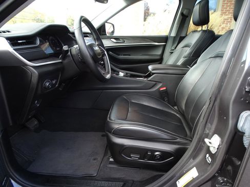 Used 2021 Jeep Grand Cherokee L Limited image 9