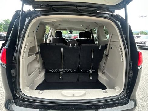 Used 2023 Chrysler Voyager LX FWD image 29