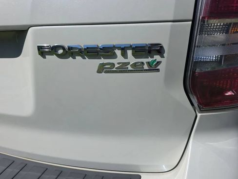 Used 2018 Subaru Forester 2.5i Limited AWD/4WD image 16