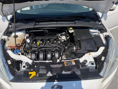 Used 2017 Ford Focus Titanium FWD image 27
