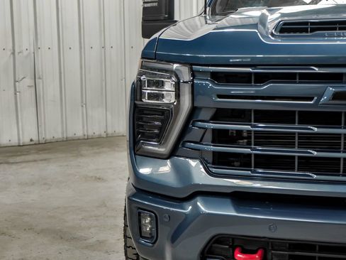 Used 2025 Chevrolet Silverado 2500 LTZ w/ LTZ Plus Package AWD/4WD image 47