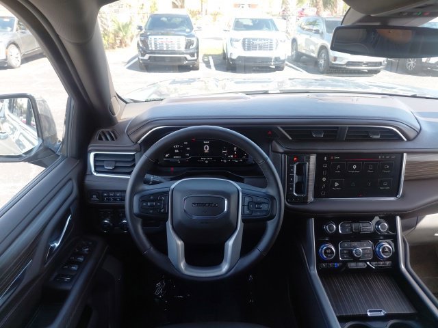 Used 2024 GMC Yukon Denali AWD/4WD image 27