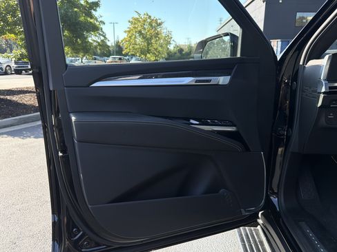 Used 2026 Cadillac Escalade V w/ LPO, ONYX Package AWD/4WD image 76