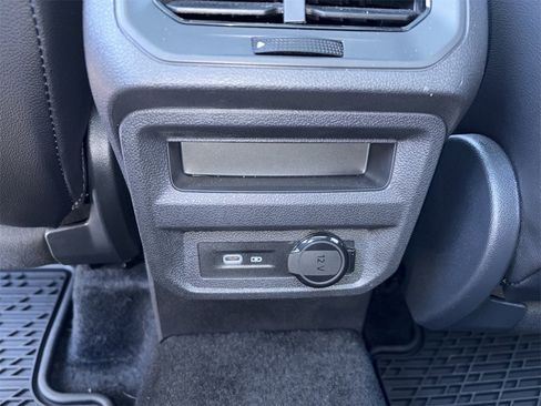 Certified 2024 Volkswagen Tiguan SE R-Line image 22