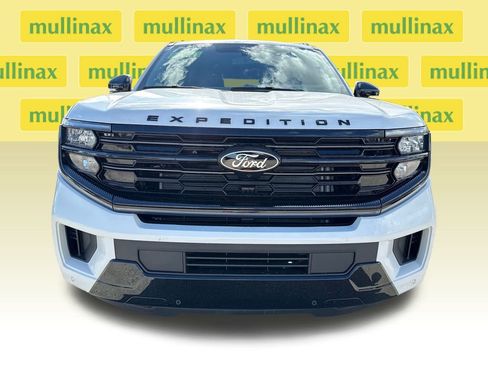 New 2026 Ford Expedition Platinum image 14
