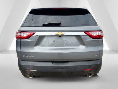 Used 2021 Chevrolet Traverse LT image 6