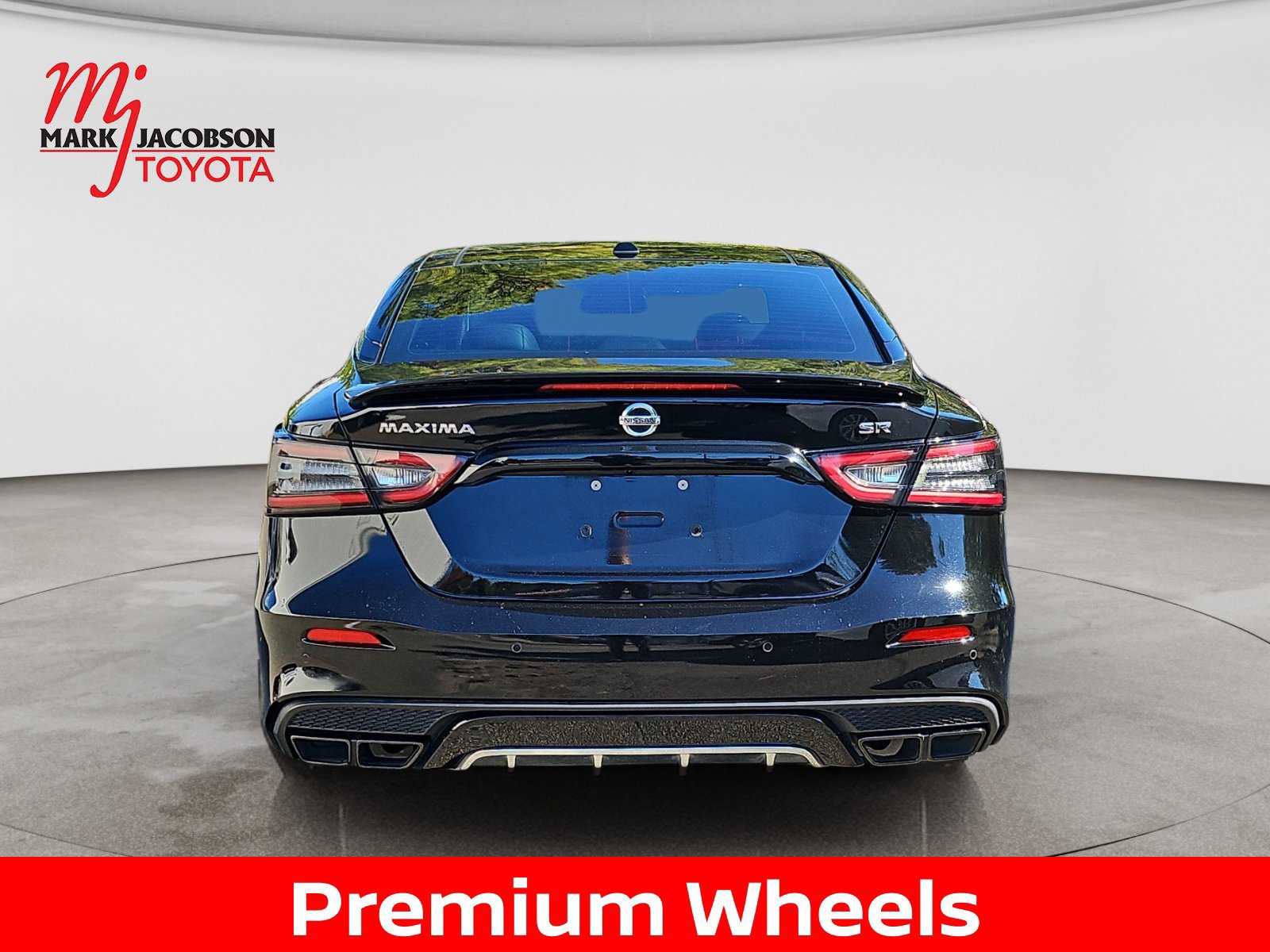 Used 2021 Nissan Maxima SR w/ Sport Mat Group FWD image 12