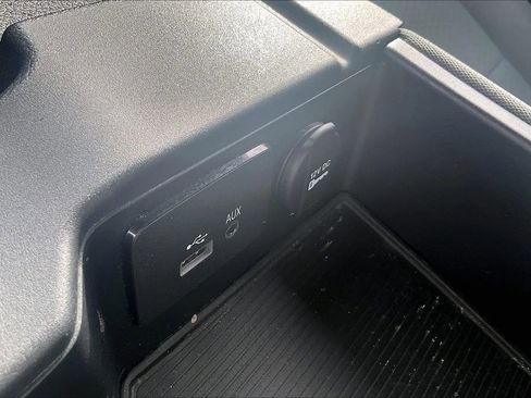 Used 2015 RAM 1500 Express image 23