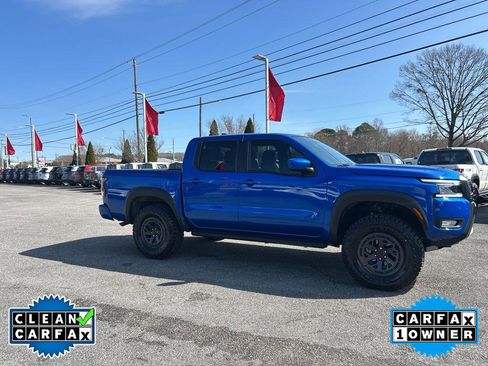 Used 2025 Nissan Frontier PRO-4X image 2