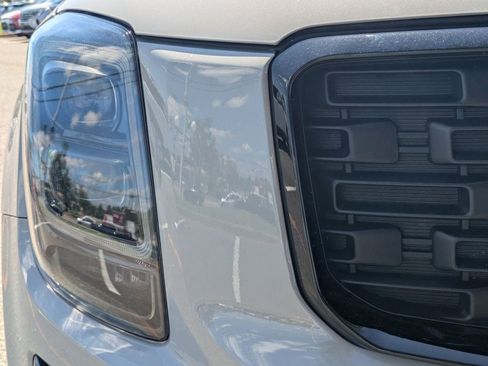 Used 2022 Kia Telluride SX w/ SX Prestige Package AWD/4WD image 10