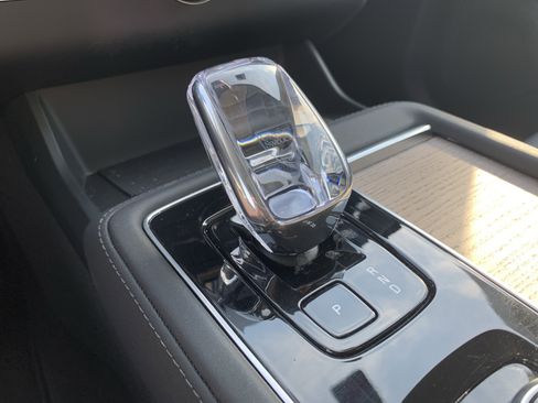 Used 2025 Volvo XC90 B6 Plus image 26