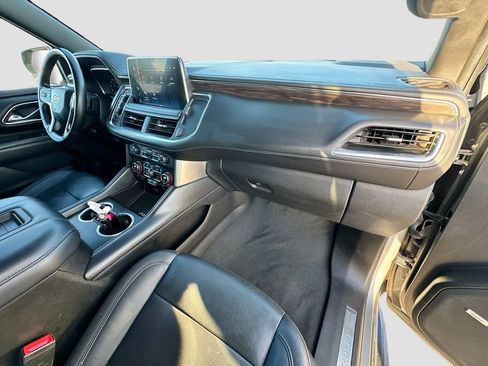 Used 2023 Chevrolet Suburban LT image 30