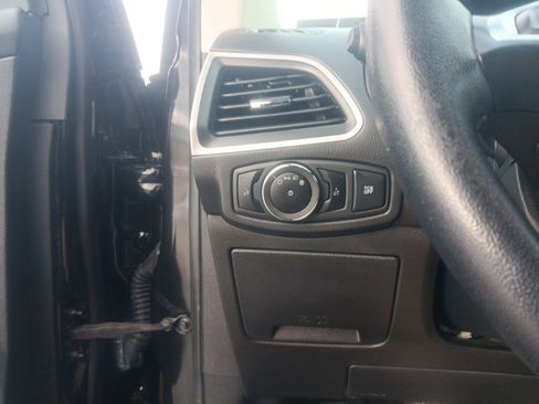 Used 2023 Ford Edge SEL image 24