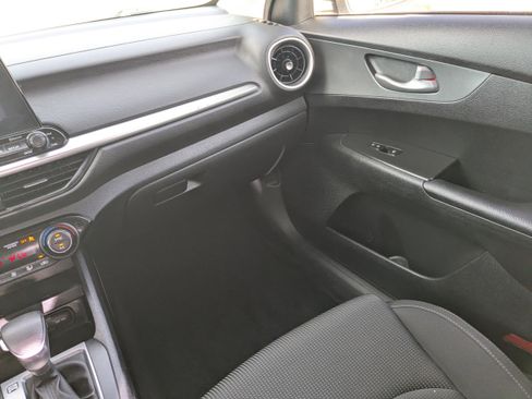 Used 2019 Kia Forte LXS image 18