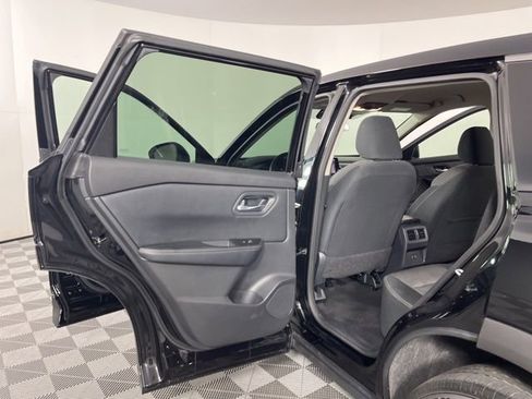 Used 2025 Nissan Rogue SV FWD image 41