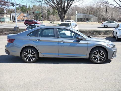 Used 2025 Volkswagen Jetta Sport FWD image 13