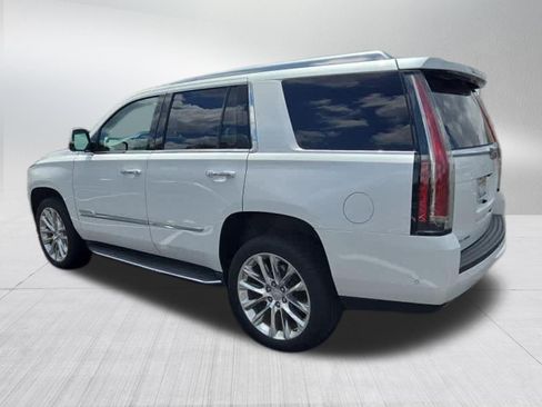 Used 2017 Cadillac Escalade Luxury AWD/4WD image 4