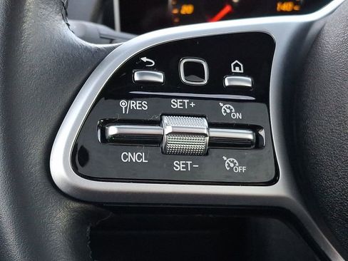 Used 2021 Mercedes-Benz GLB 250 4MATIC image 18