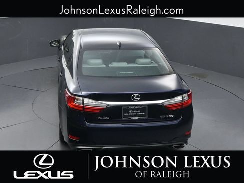 Used 2018 Lexus ES 350 w/ Luxury Package w/Wood Trim FWD image 27