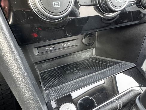 Used 2024 Volkswagen Taos SE image 26