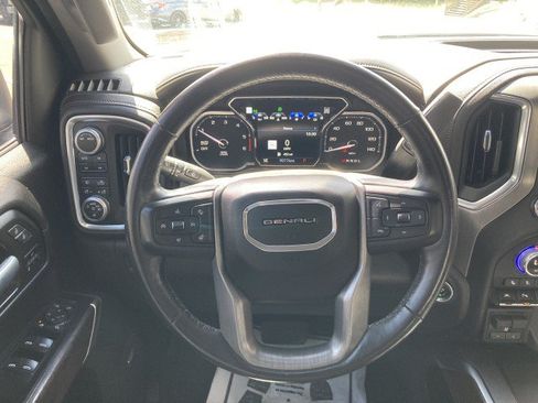 Used 2021 GMC Sierra 1500 Denali w/ Denali Ultimate Package AWD/4WD image 9