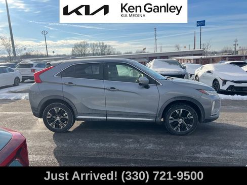 Used 2018 Mitsubishi Eclipse Cross SE image 4