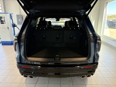 New 2026 Chevrolet Traverse High Country image 4