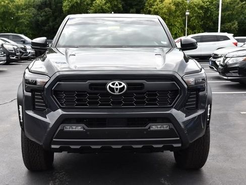Used 2025 Toyota Tacoma TRD Off-Road w/ TRD Off Road Upgrade Package AWD/4WD image 4