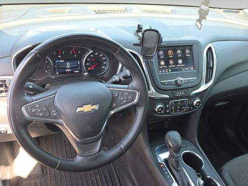 Used 2024 Chevrolet Equinox LT FWD image 11
