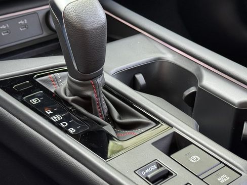 New 2026 Nissan Sentra SR w/ Floor Mat Package FWD image 9