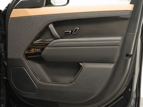 Used 2023 Land Rover Range Rover Sport SE Dynamic image 34