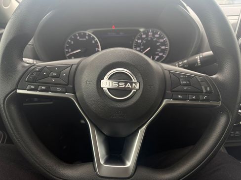 Used 2024 Nissan Sentra SV image 28