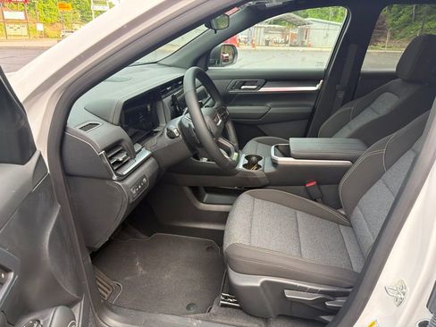 New 2026 GMC Terrain Elevation FWD image 8