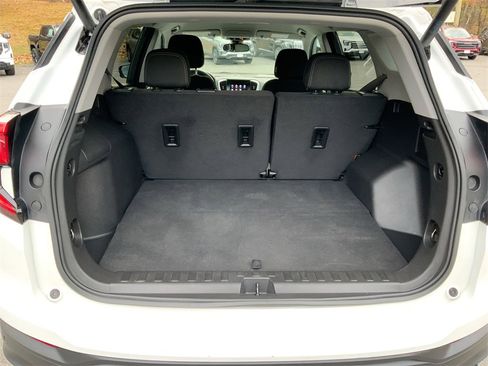 Used 2023 GMC Terrain SLE w/ Driver Convenience Package image 25