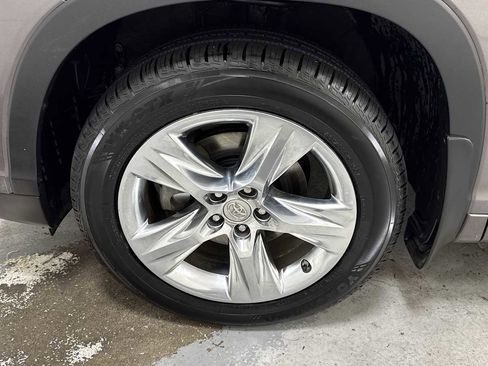 Used 2015 Toyota Highlander Limited Platinum image 10