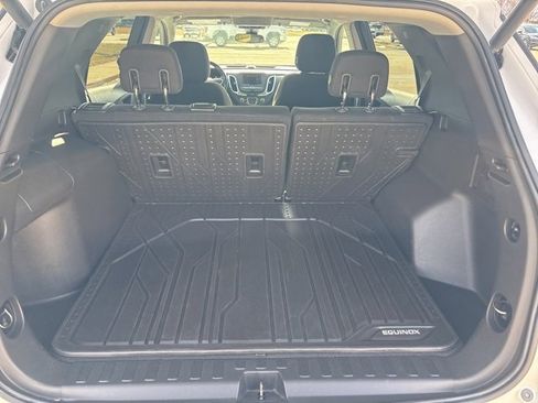 Used 2020 Chevrolet Equinox LT image 16