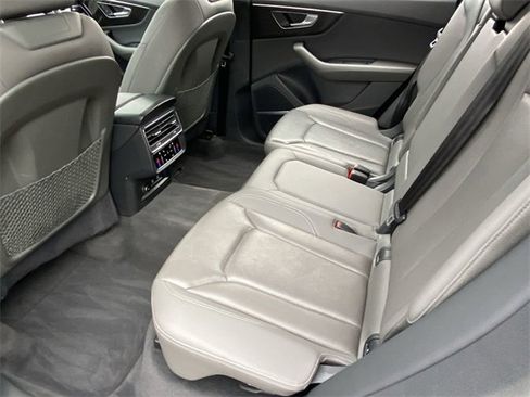 Used 2021 Audi Q8 Premium Plus w/ Premium Plus Package image 18