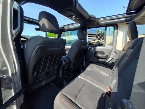 Used 2020 Jeep Wrangler Unlimited Rubicon AWD/4WD image 39