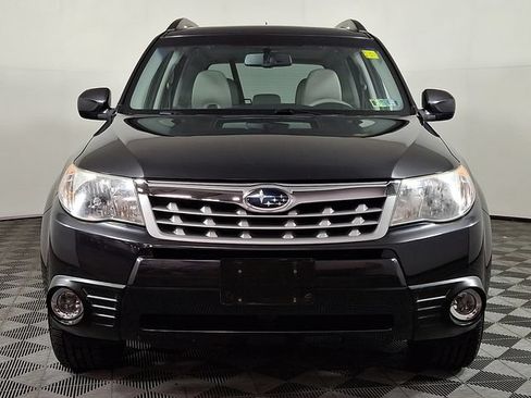 Used 2013 Subaru Forester 2.5X Premium w/ All-Weather Plus Pkg AWD/4WD image 4
