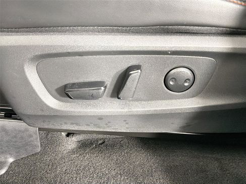 Used 2026 Nissan Pathfinder Rock Creek AWD/4WD image 39