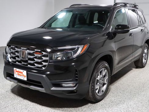 Used 2023 Honda Passport TrailSport image 32