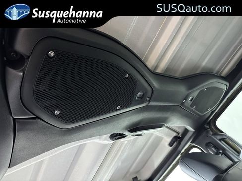 New 2025 Jeep Gladiator Sport image 21