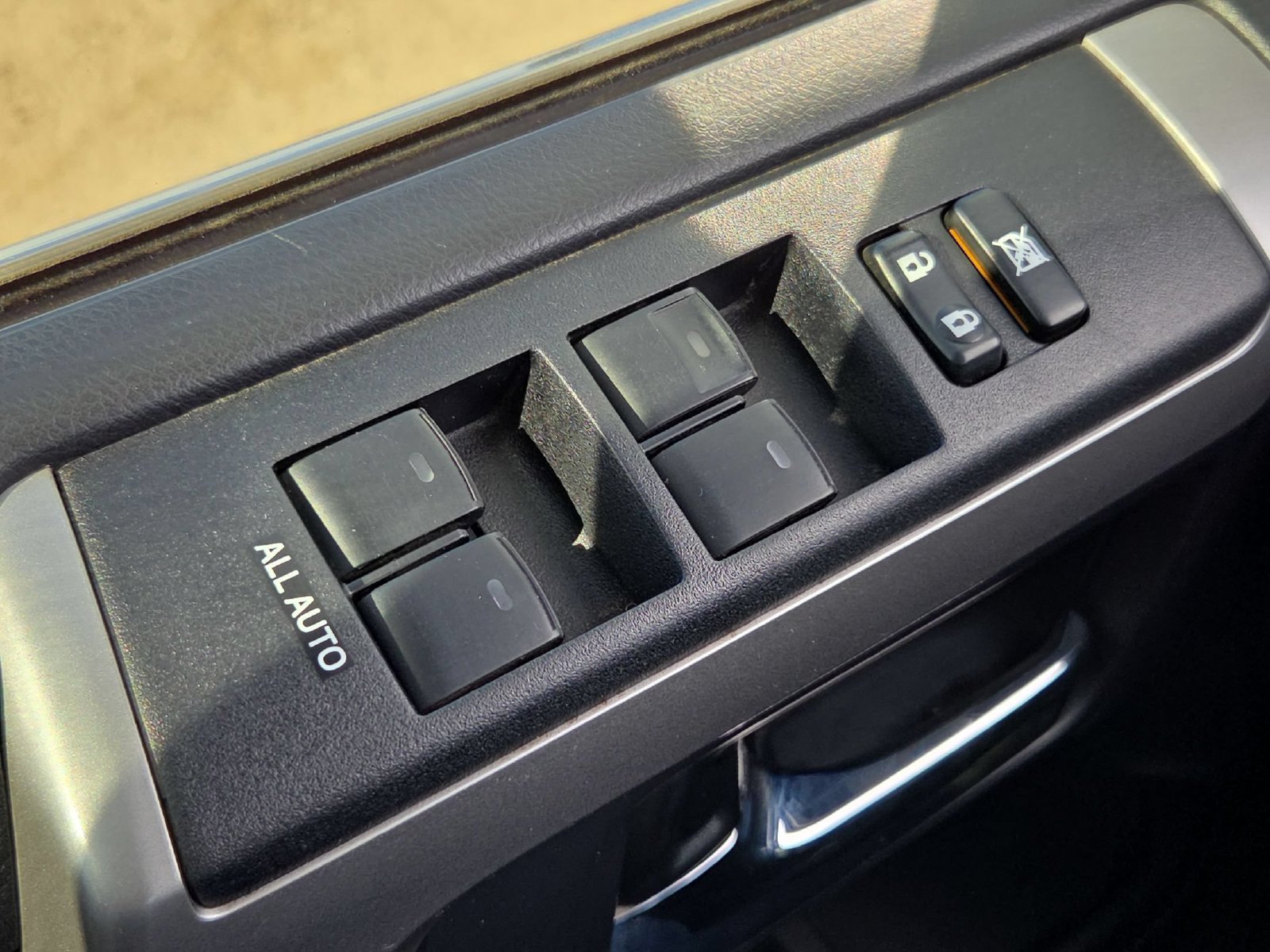 Used 2014 Toyota 4Runner 4WD image 14