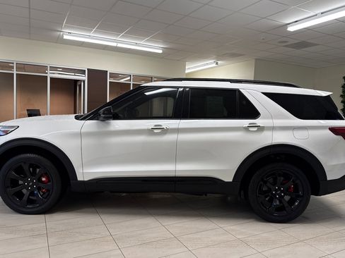 Certified 2022 Ford Explorer ST w/ Equipment Group 401A image 7