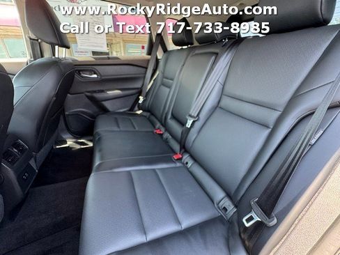 Used 2023 Nissan Rogue SV w/ SV Premium B Package AWD/4WD image 29