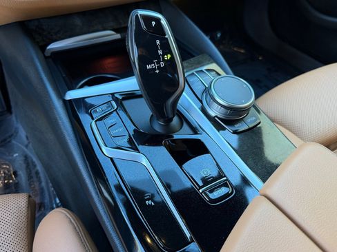 Certified 2022 BMW 530i 530i w/ Convenience Package image 27