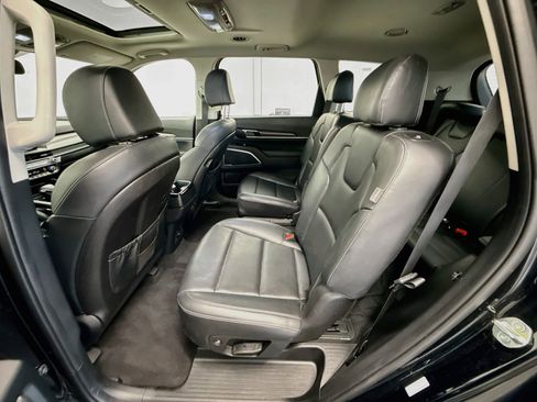Used 2025 Kia Telluride S FWD image 27