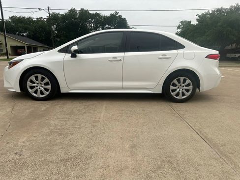 Used 2020 Toyota Corolla LE FWD image 8