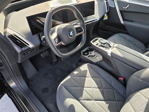 New 2026 BMW iX xDrive60 image 8